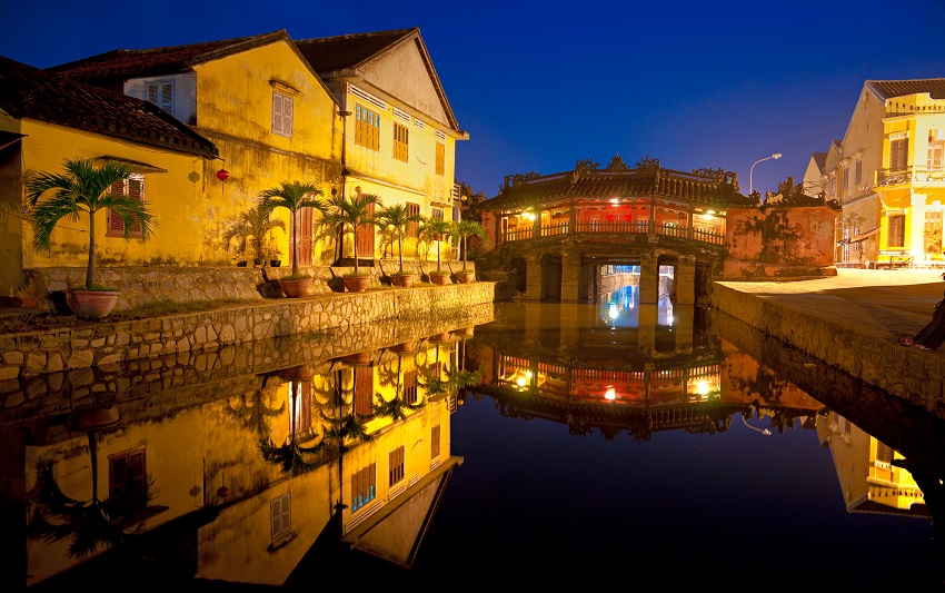 bigstock Japanese Bridge In Hoi An Vie SM