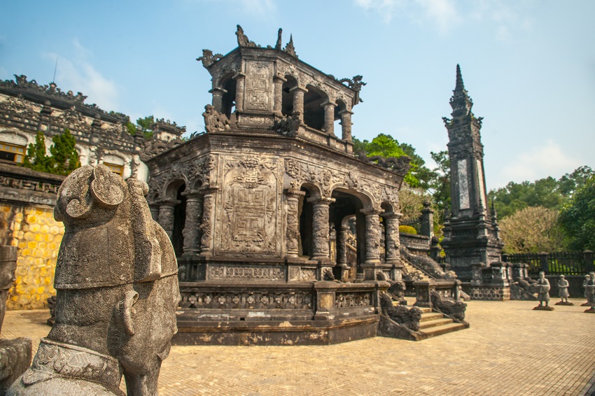 hueTomb of Khai Dinh emperor in H 102252569 SM