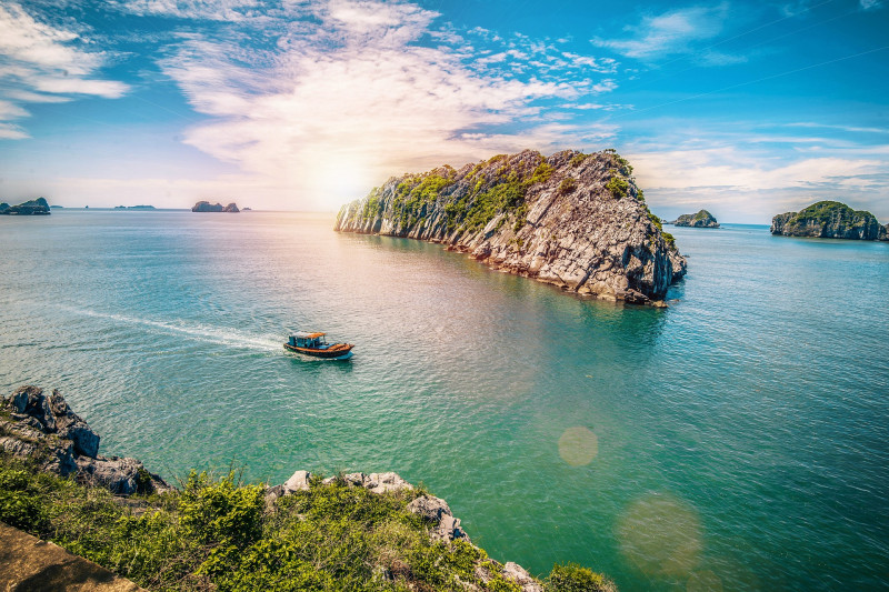 cat ba au vietnam