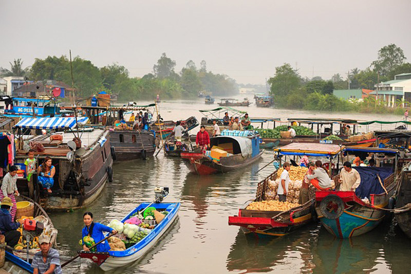 delta mekong marche flottant