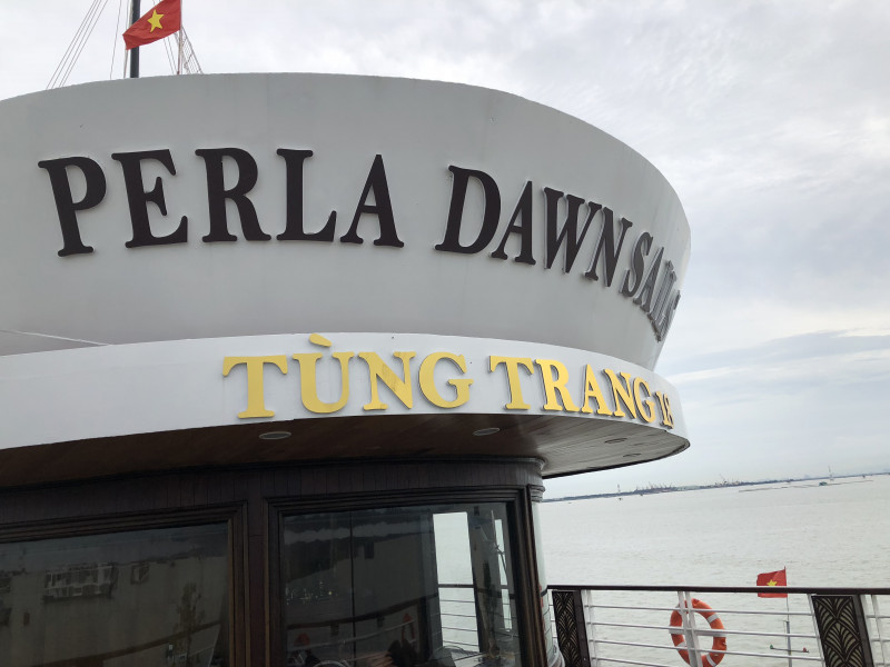 Jour 3 : Visite de la ville portuaire de Hai Phong puis embarquement pour une croisière de luxe dans la baie de Lan Ha