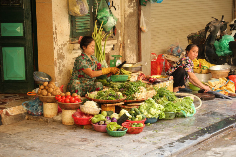 Jour 1 : Accueil à Hanoi et balade en cyclo-pousse à la découverte du Vieux quartier