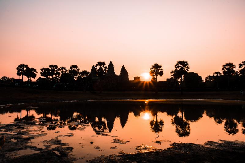 Jour 18 : Excursion à la rivière sacrée des mille Lingas et visite du temple Banteay Srei